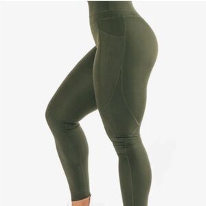 Alphalete Alphalux green pocket leggings